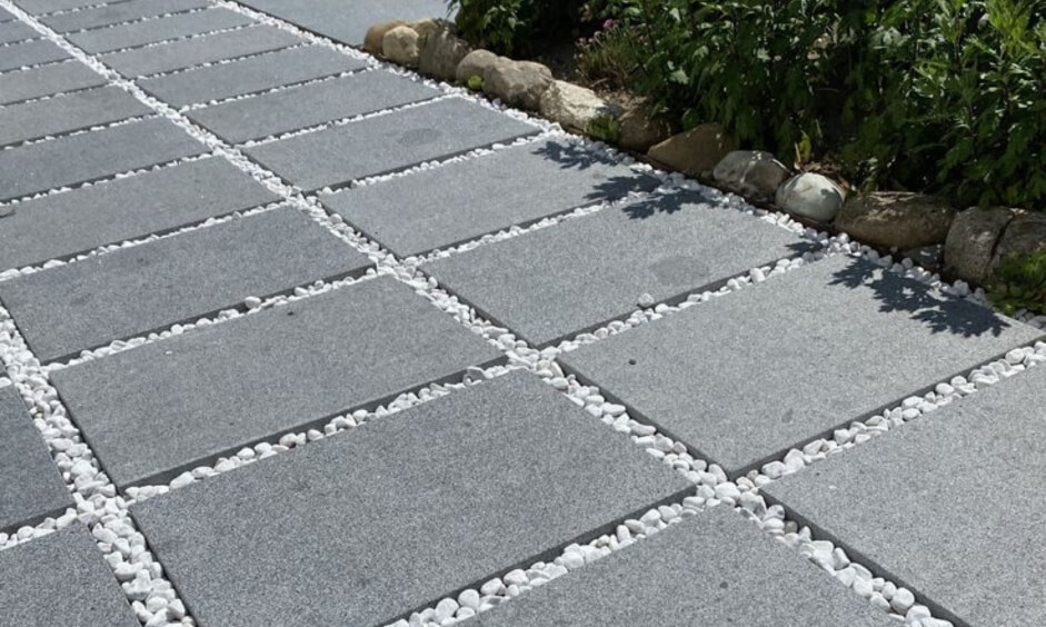 black-lava-stone-ideas-for-outdoor-floors